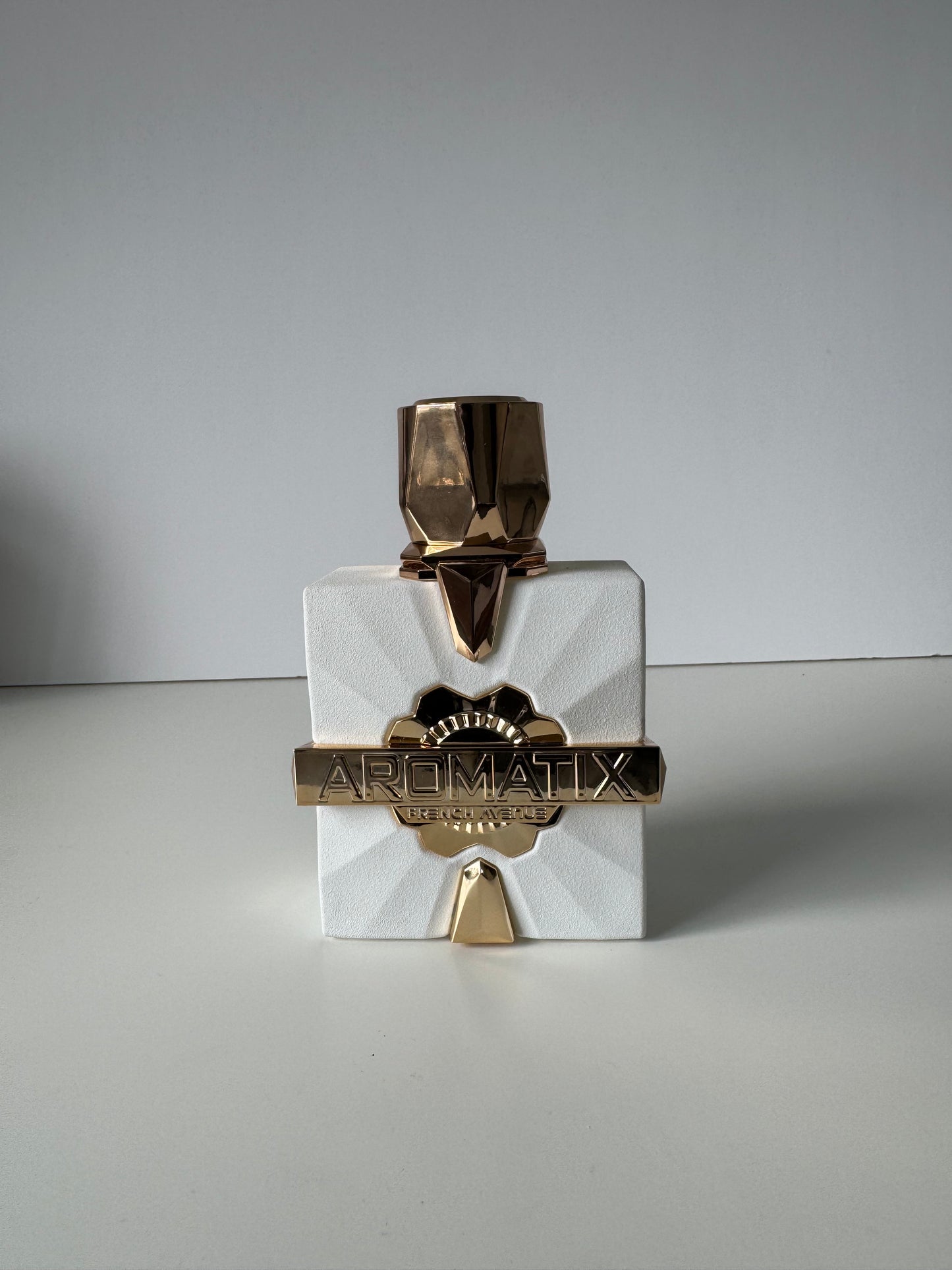 Platine Blanc by Aromatix X French Avenue